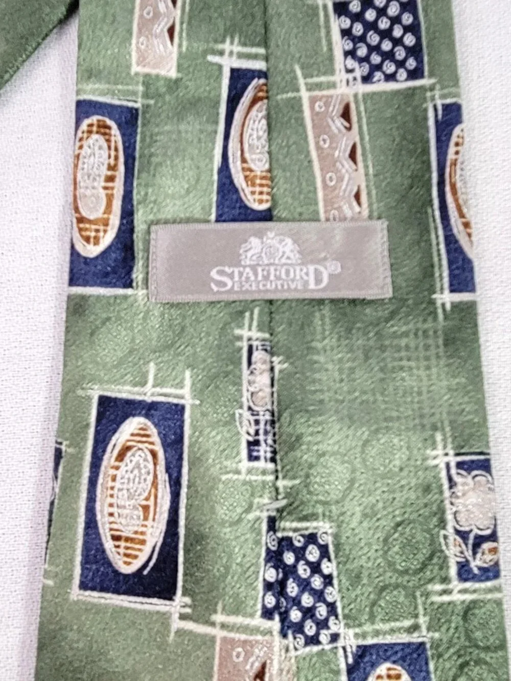 Stafford Executive Silk Geometric Abstract Tie Made in USA Italian Fabric
